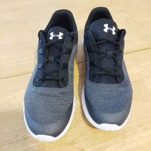Under Armour Sneakers